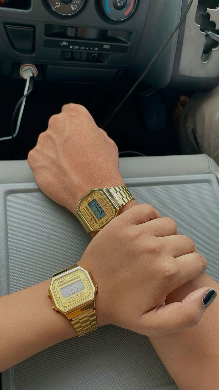 Couple Watches – Perfect Gift for Him & Her